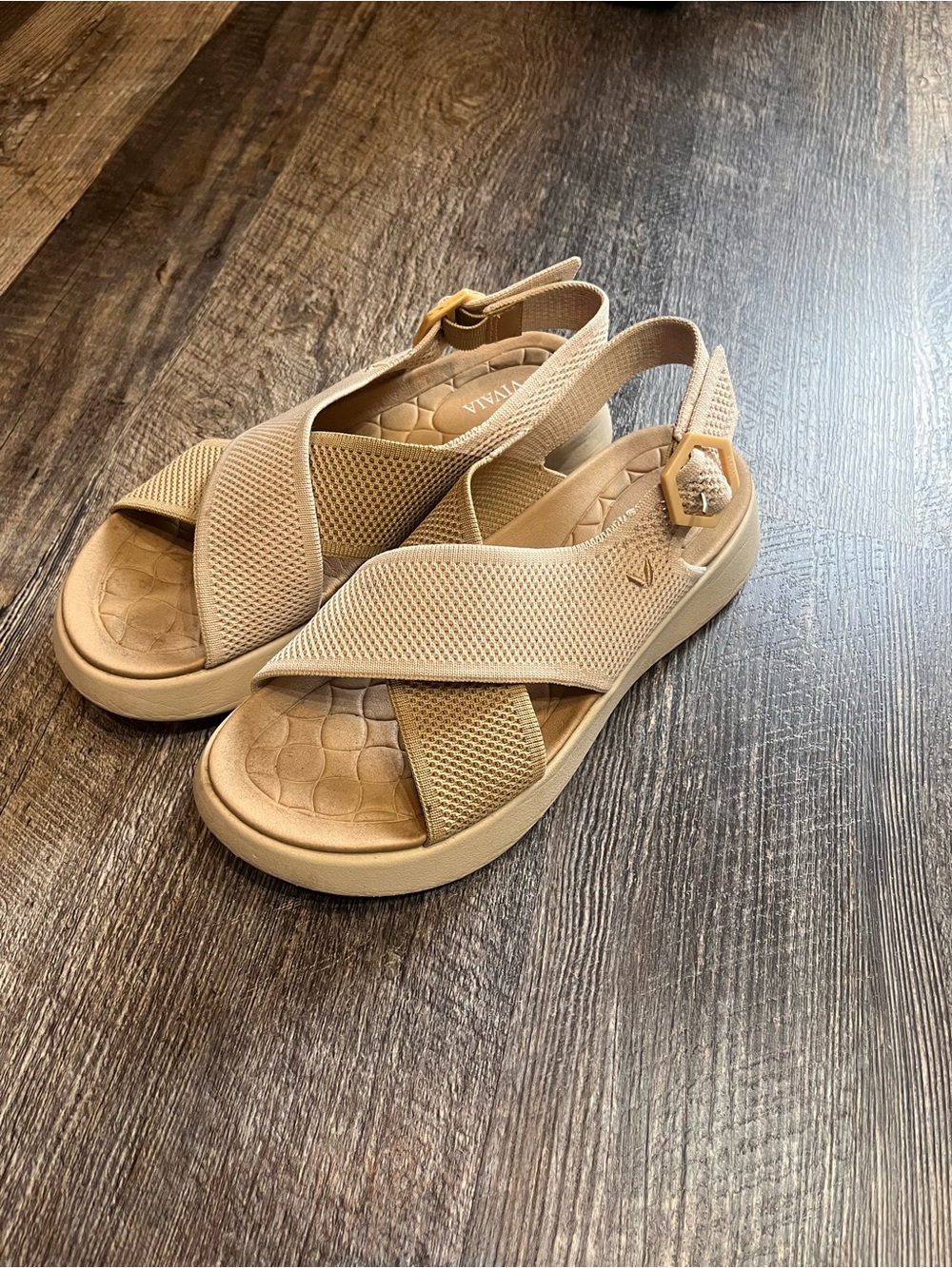 Vivaia Elastic Back Strap Walker Sandals (Kara 2.0)